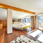 Gsteig Feriehus *