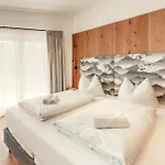 Gsteig Feriehus *